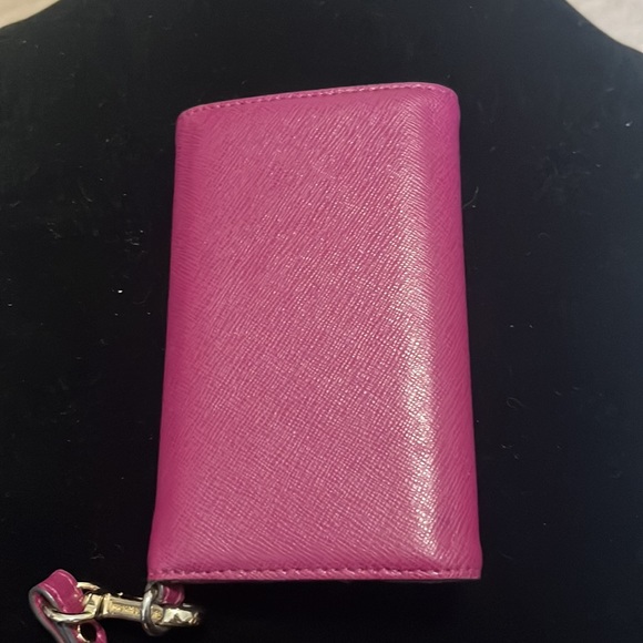 Michael Kors iPhone 5 / 5s Phone Case/Wristlet - Picture 9 of 9